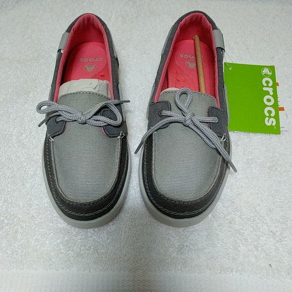 crocs walu boat shoe